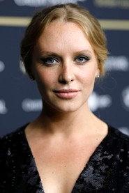 Annie Starke profile photo