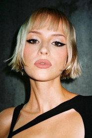 Angèle profile photo