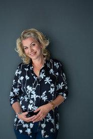 Annejet van der Zijl profile photo