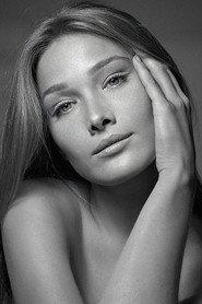 Carla Bruni profile photo