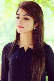 Kinza Hashmi profile photo