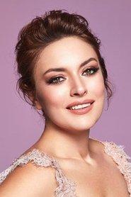 Ezgi Mola profile photo