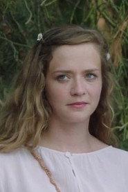 Sarina Radomski profile photo