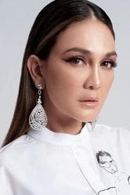 Luna Maya profile photo