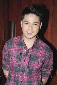 Tyron Perez profile photo
