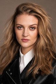 Lara Peake profile photo