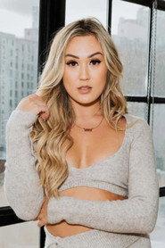 Lauren Riihimaki profile photo