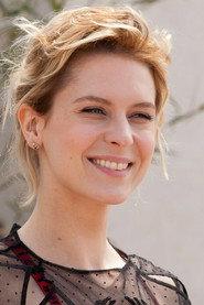 Elena Radonicich profile photo
