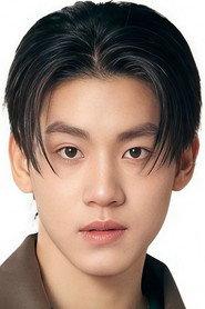 Poomsuwan suwansatit profile photo