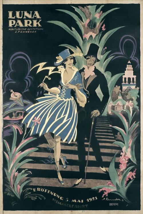 Dial's Girl's Band, Luna Park backdrop