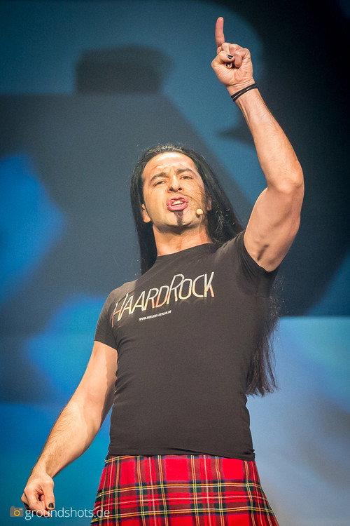 Bülent Ceylan - Haardrock backdrop