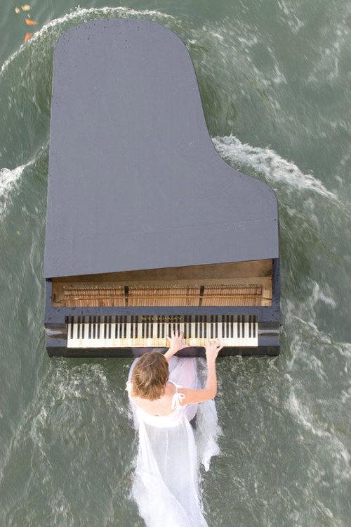 Noturno de um piano backdrop