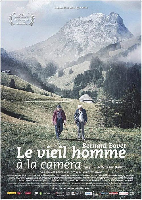 Bernard Bovet le vieil homme à la caméra backdrop