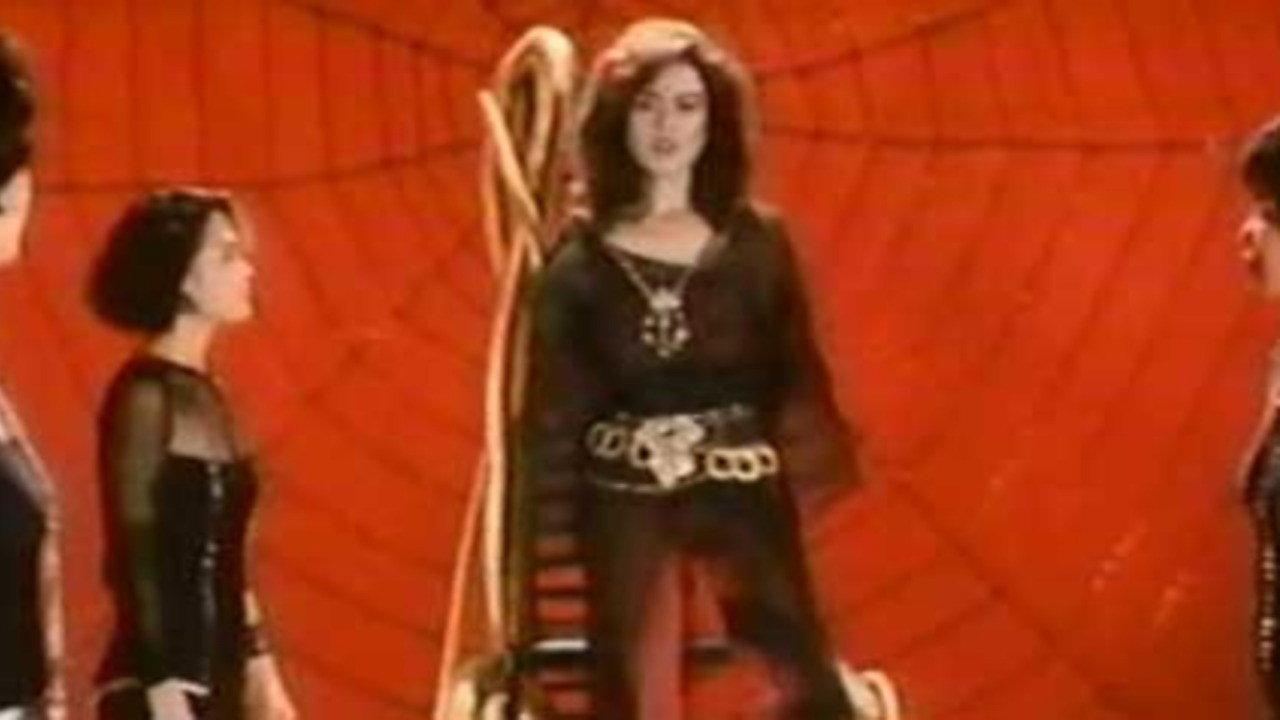 Beauty Evil Rose backdrop