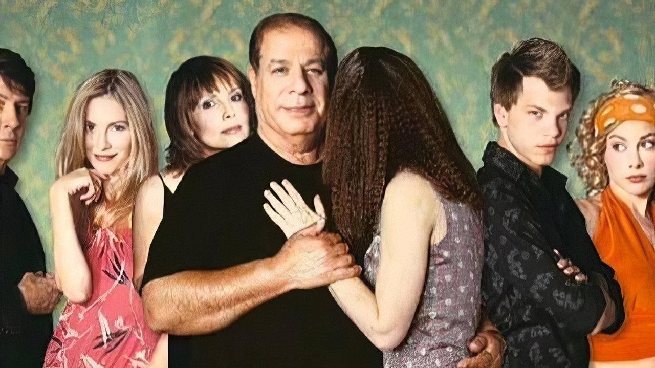 Ugly Esti backdrop