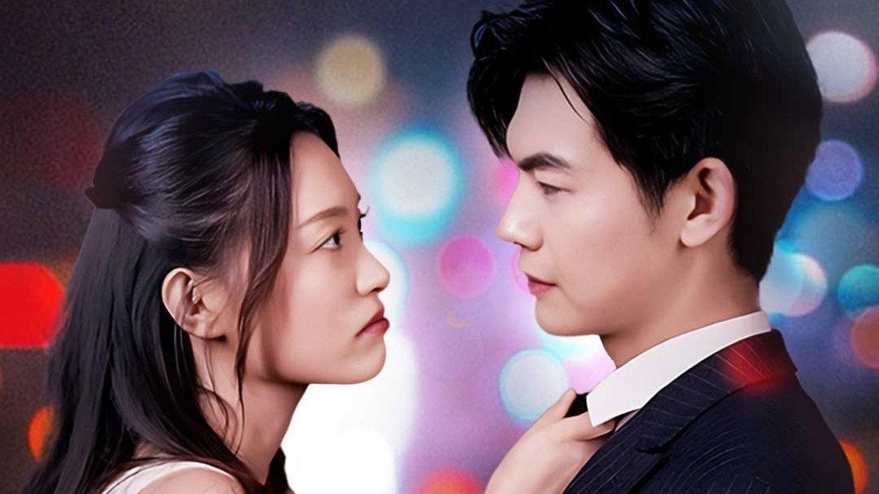 The CEO's Contract Lover is His First Love backdrop