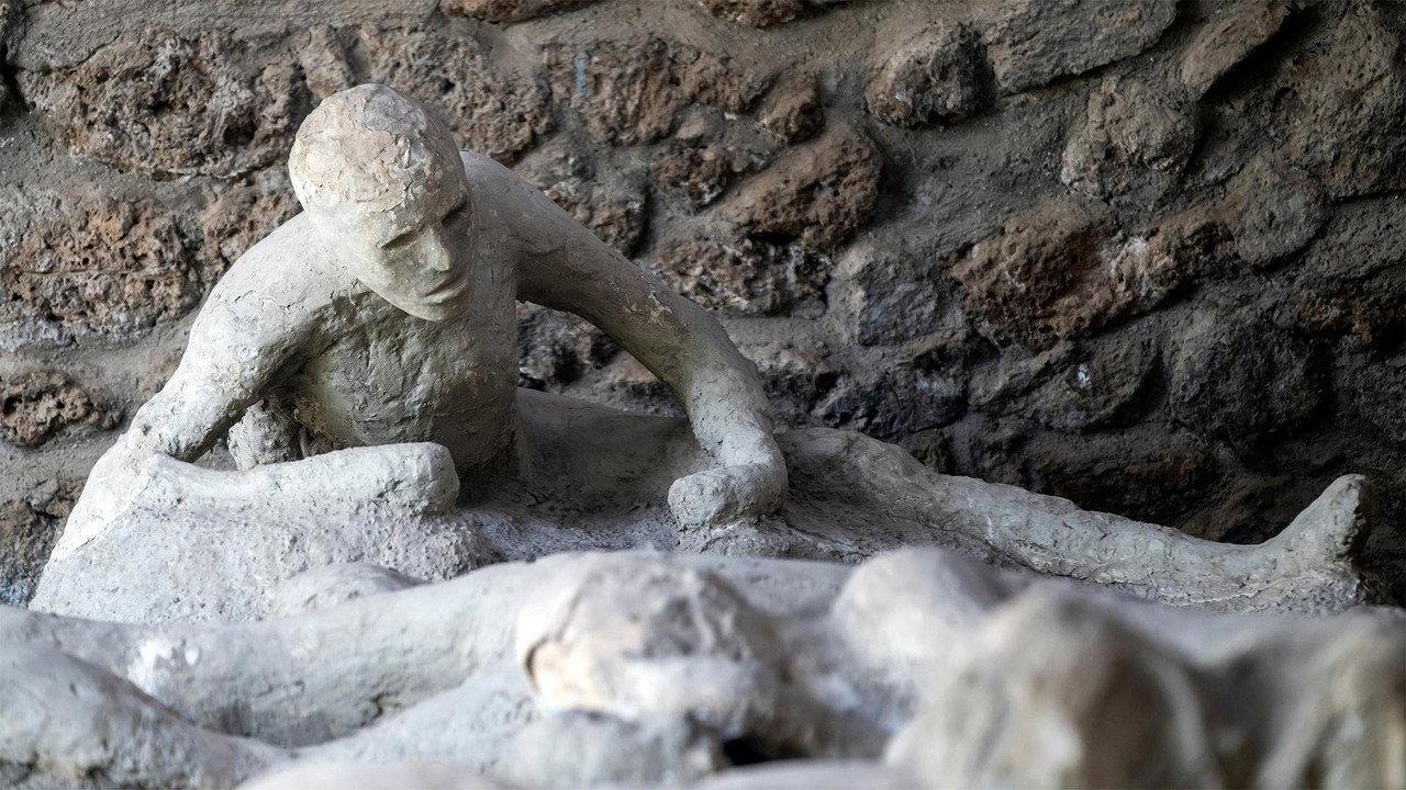 Pompeii's Secret Underworld backdrop