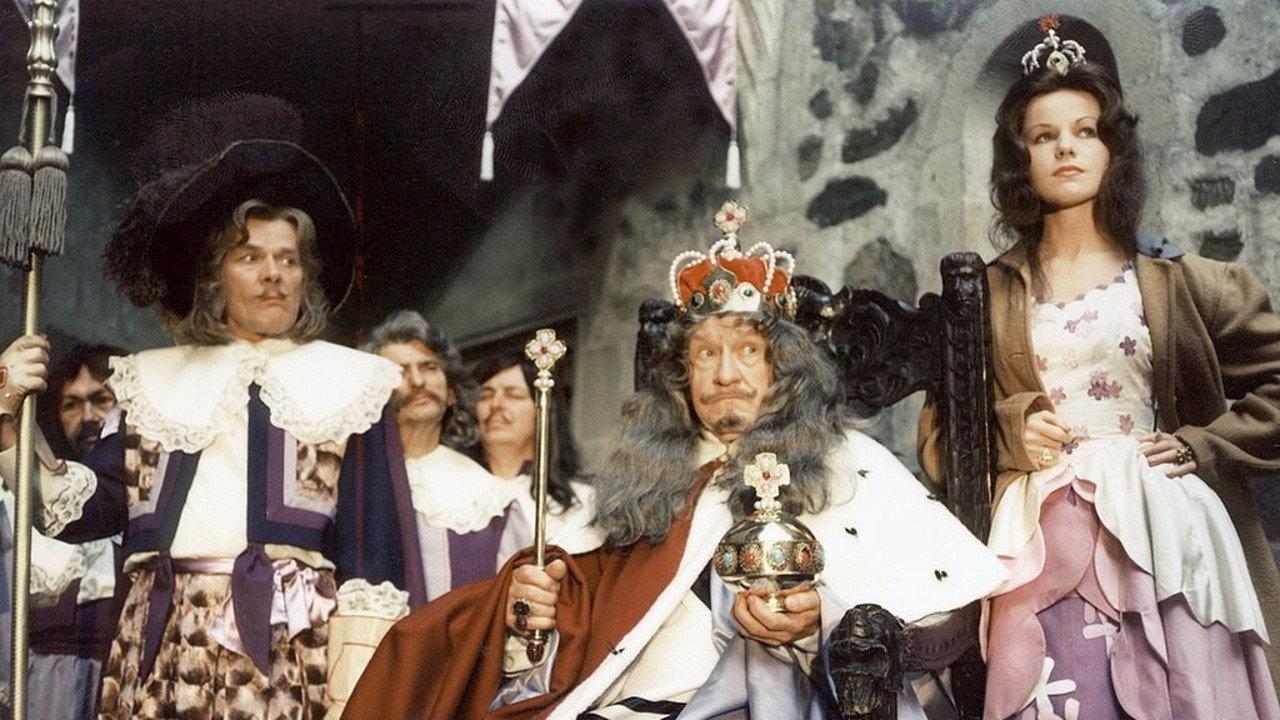 Almost King backdrop