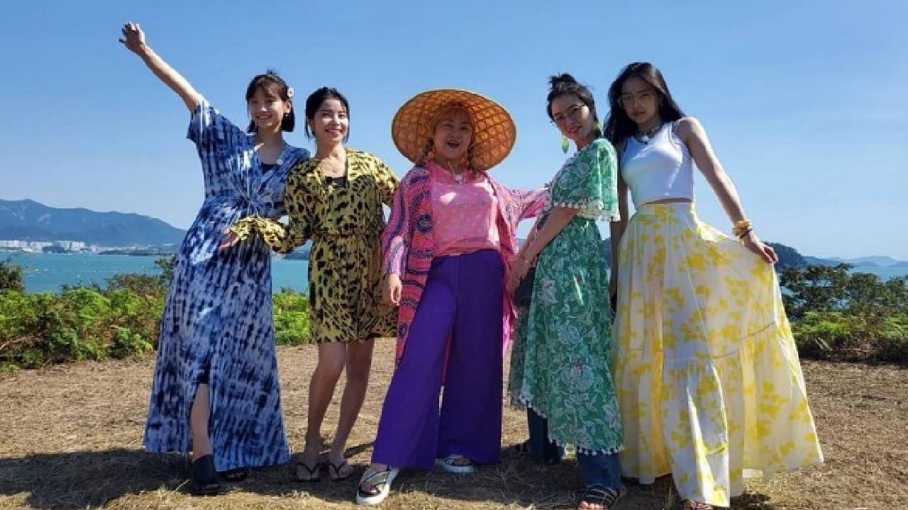 Gamsung Camping backdrop