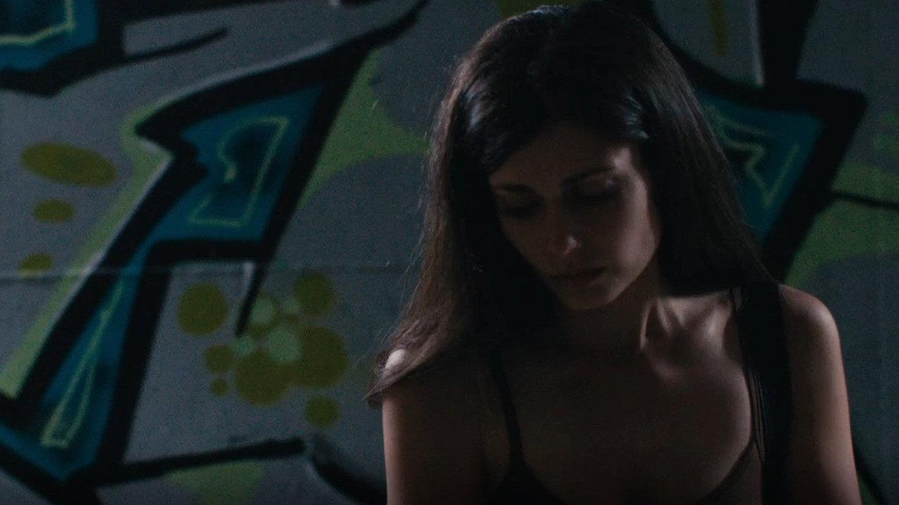In The Middle backdrop