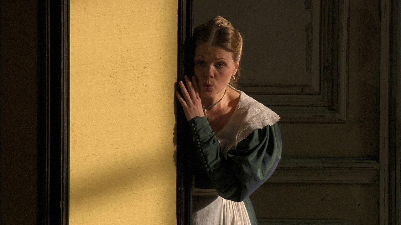 Royal Opera House: The Marriage of Figaro backdrop