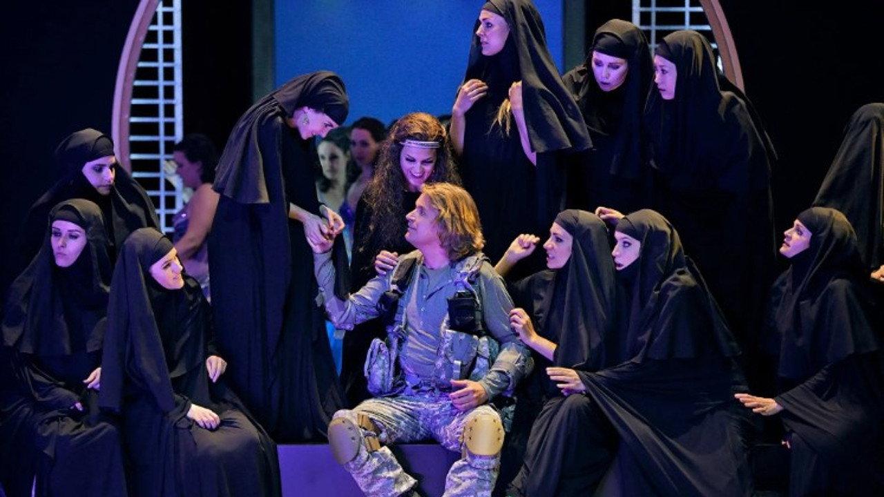 Parsifal backdrop