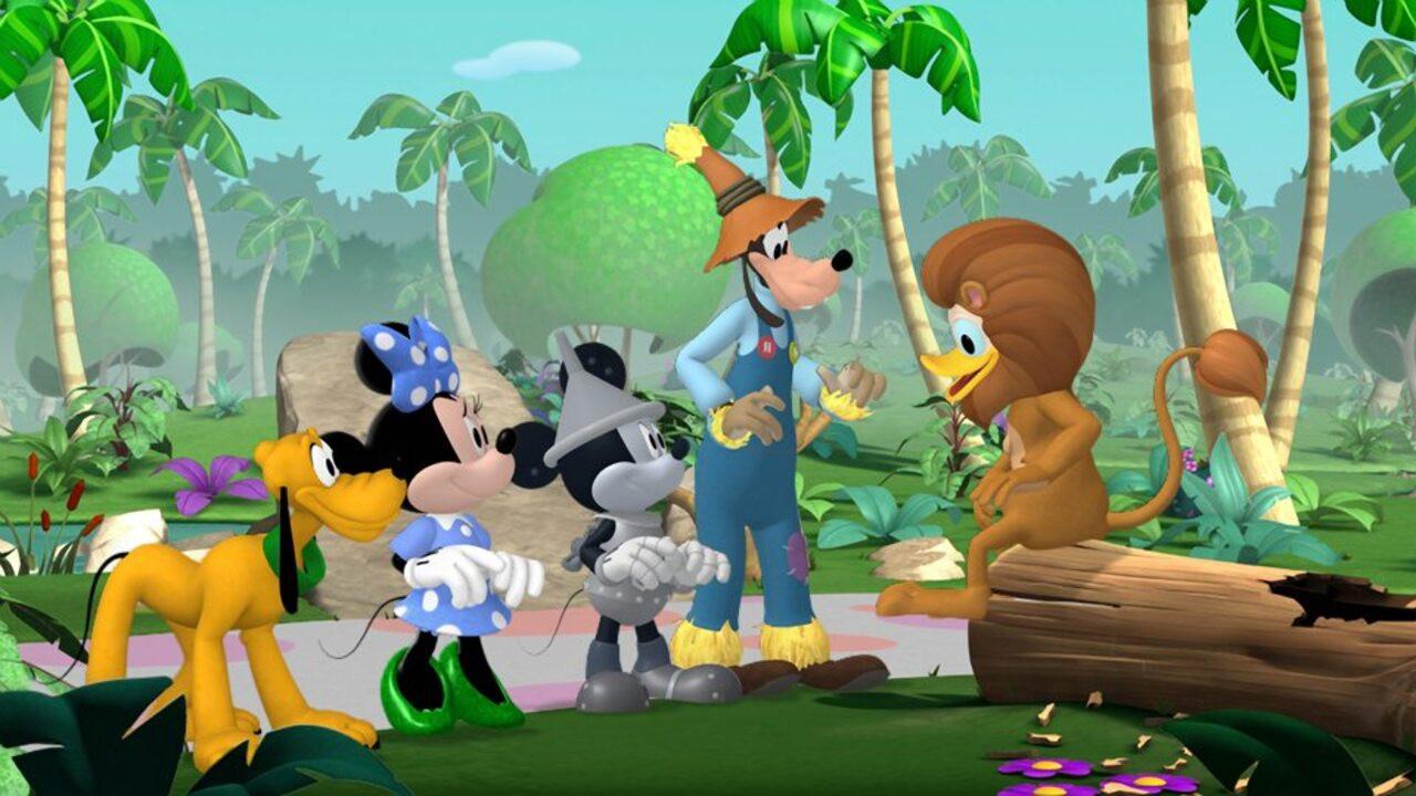 Mickey Mouse Clubhouse: Minnie's The Wizard of Dizz backdrop