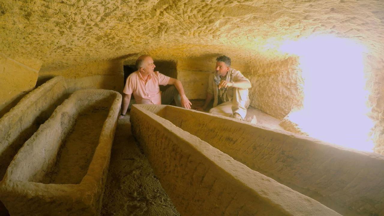 Egyptian Tomb Hunting backdrop