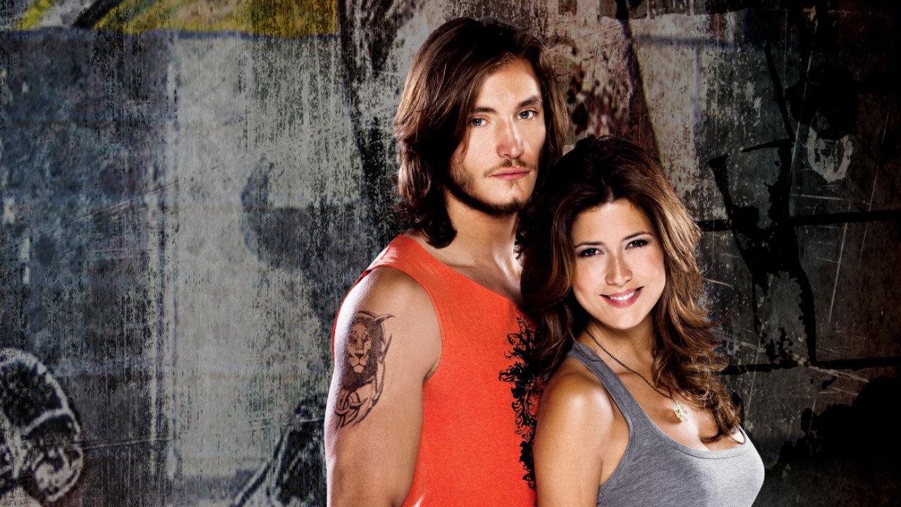 A mano limpia backdrop