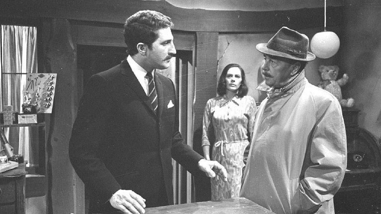 Maigret backdrop
