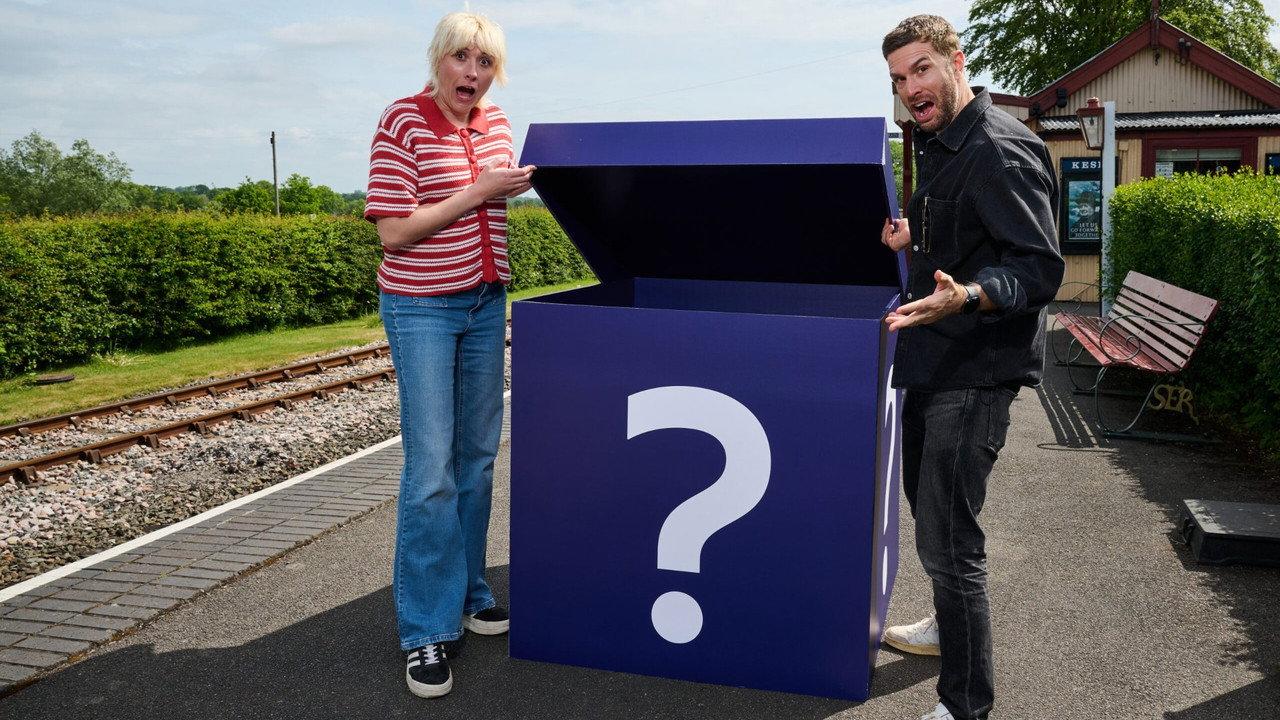 Summer Unboxed with Maisie and Joel backdrop