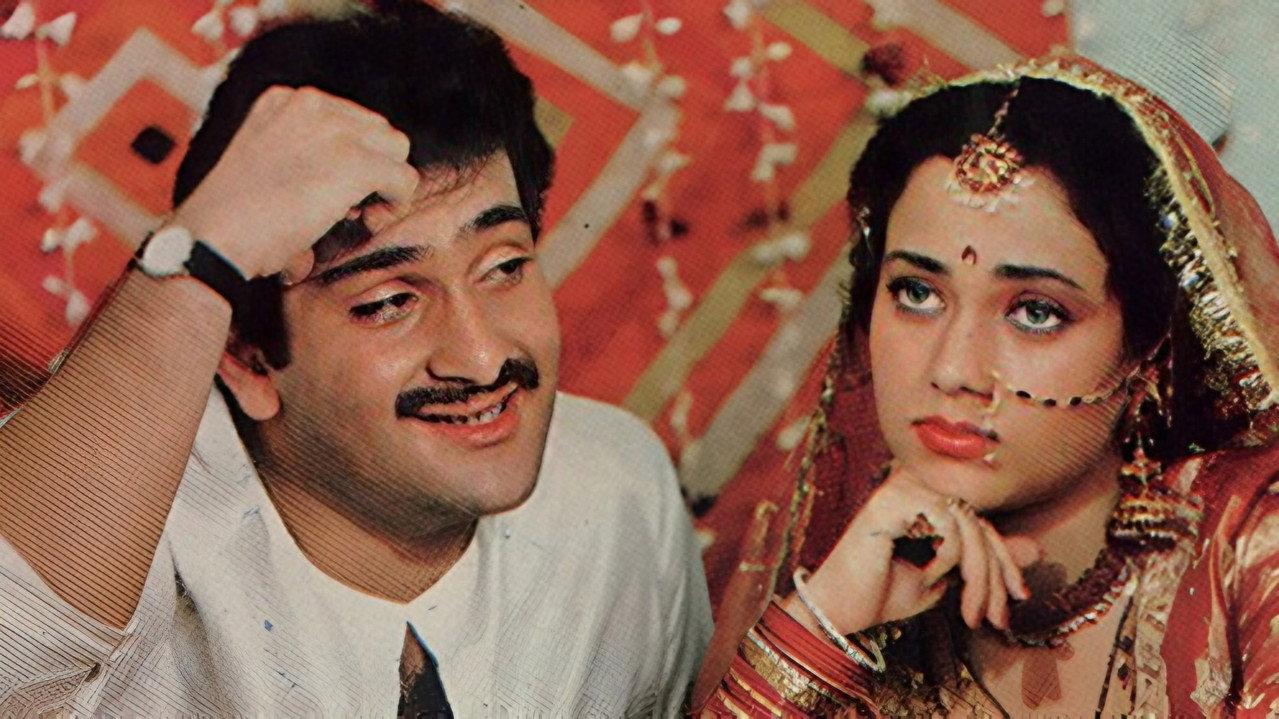 Hum To Chale Pardes backdrop