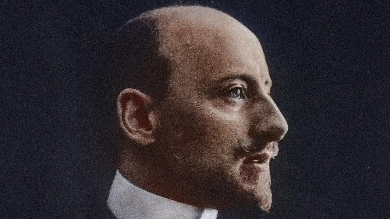 L'amante guerriero - Storia e vita di Gabriele D'Annunzio backdrop