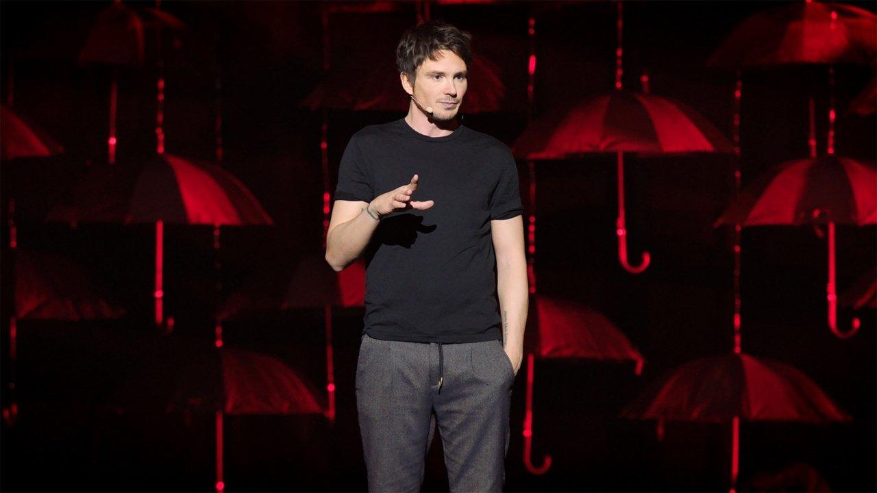 Guillermo Guiz a un bon fond backdrop