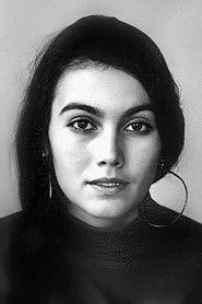 Emmylou Harris profile photo