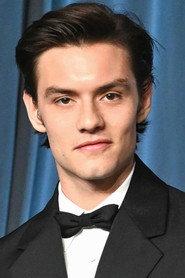 Louis Partridge profile photo