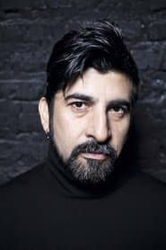 Roberto FarĂas profile photo