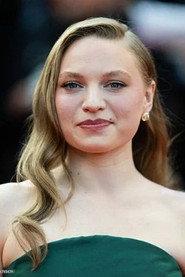 Mia Threapleton profile photo