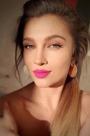 Lora profile photo