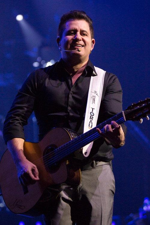 Bruno & Marrone - Multishow Ao Vivo 2015 backdrop